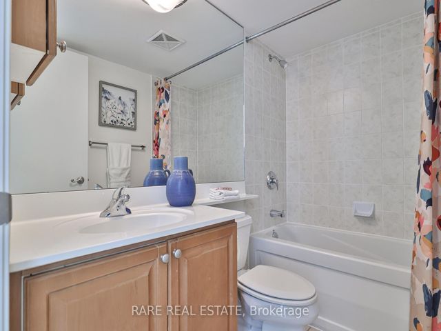 233 - 231 Fort York Blvd