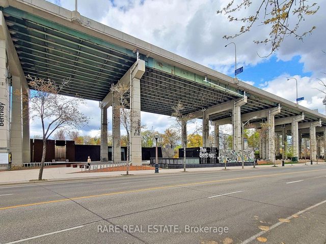 233 - 231 Fort York Blvd