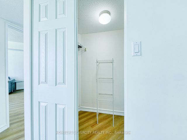 #2900 - 38 Elm St