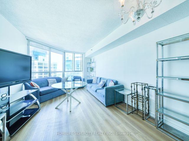 #2900 - 38 Elm St