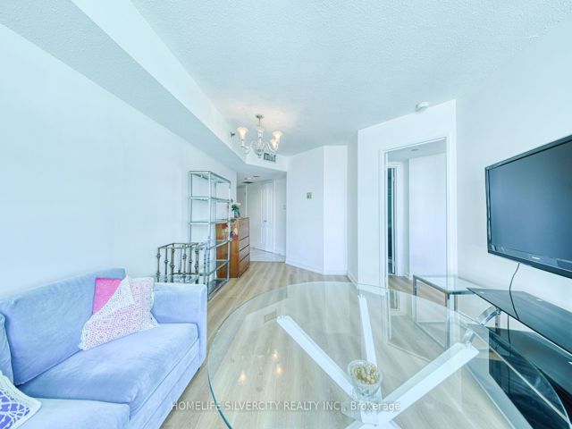 #2900 - 38 Elm St