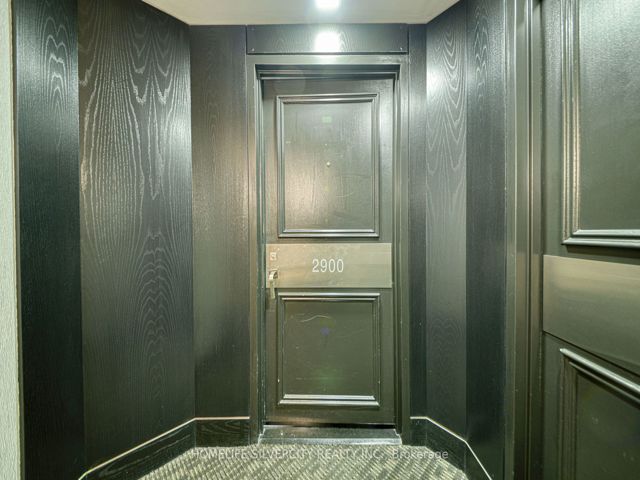 #2900 - 38 Elm St