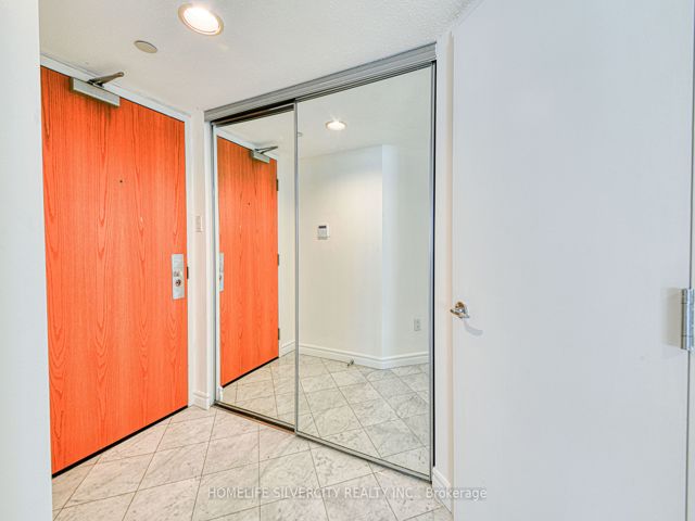 #2900 - 38 Elm St