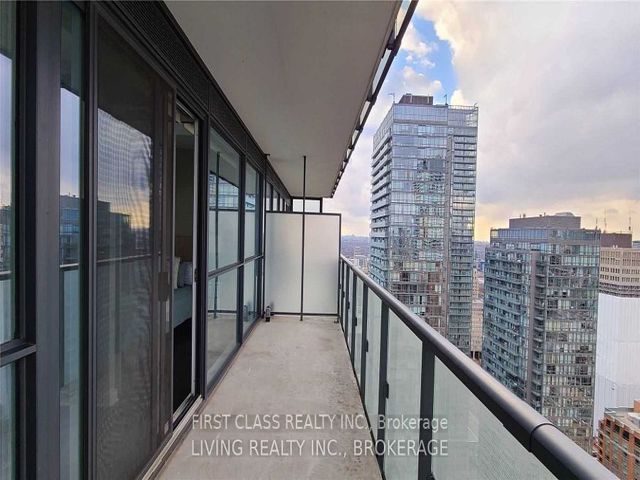 3405 - 15 Grenville St
