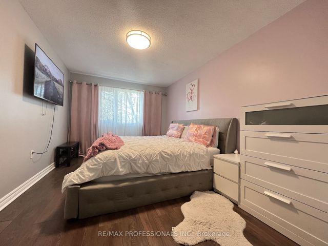 208 - 4005 Don Mills Rd