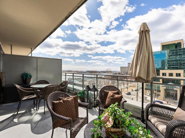 517 - 410 Queens Quay W