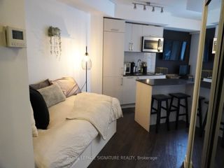 401 - 27 Bathurst St