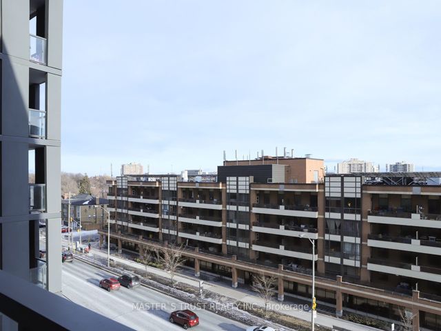 629 - 500 Wilson Ave