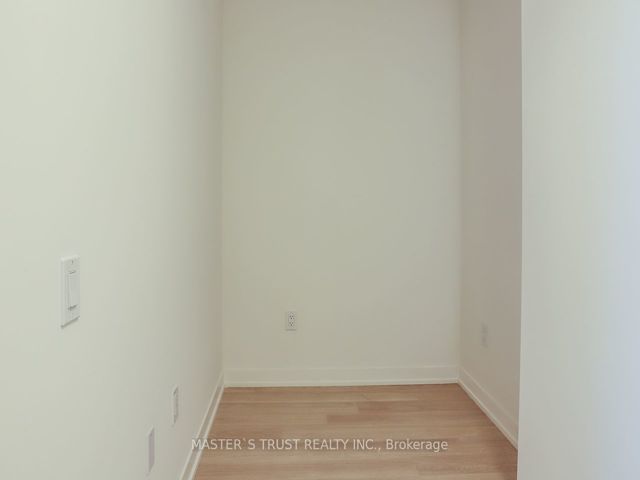 629 - 500 Wilson Ave