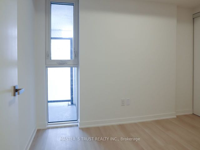629 - 500 Wilson Ave