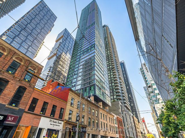 2904 - 327 King St W