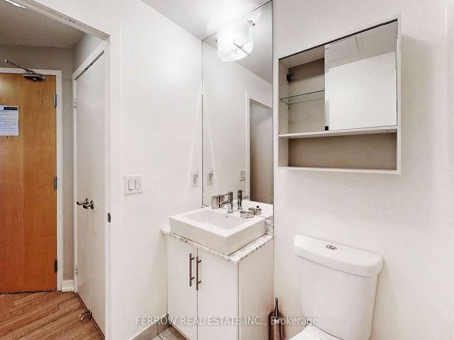 1306 - 55 Bremner Blvd