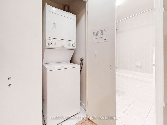 1306 - 55 Bremner Blvd