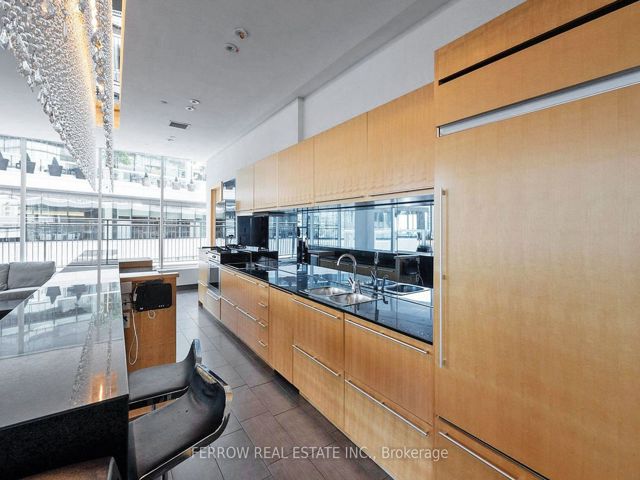 1306 - 55 Bremner Blvd
