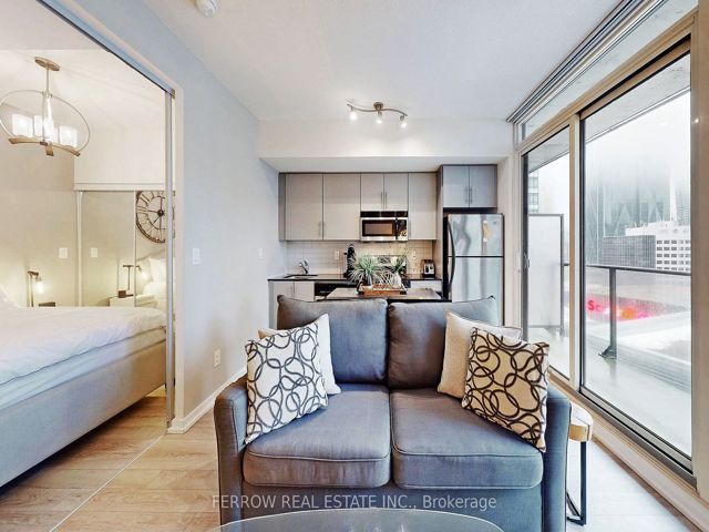 1306 - 55 Bremner Blvd