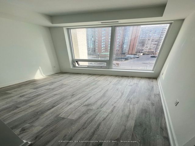 S316 - 8 Olympic Garden Dr