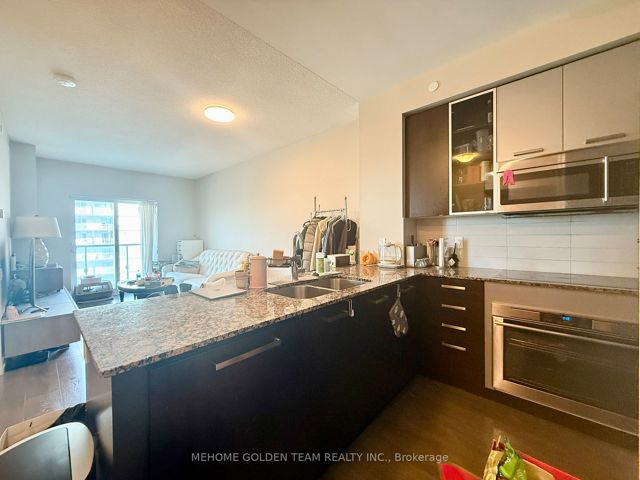 Lph505 - 5168 Yonge St