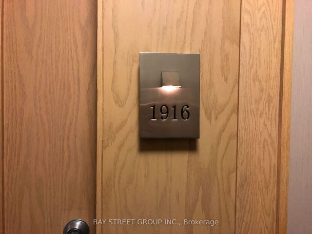 #1916 - 509 Beecroft Rd