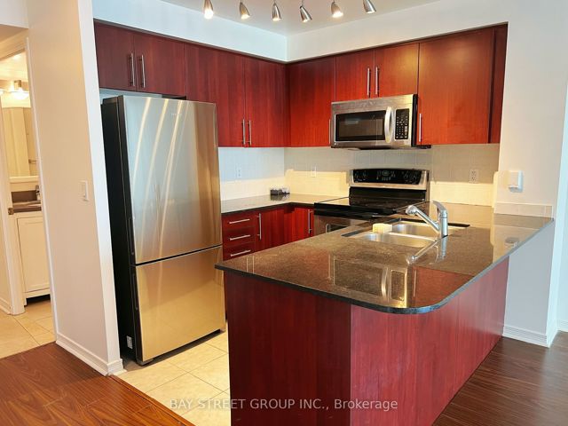 #1916 - 509 Beecroft Rd