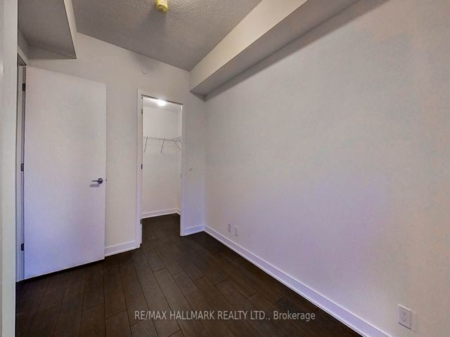 3601 - 2221 Yonge St
