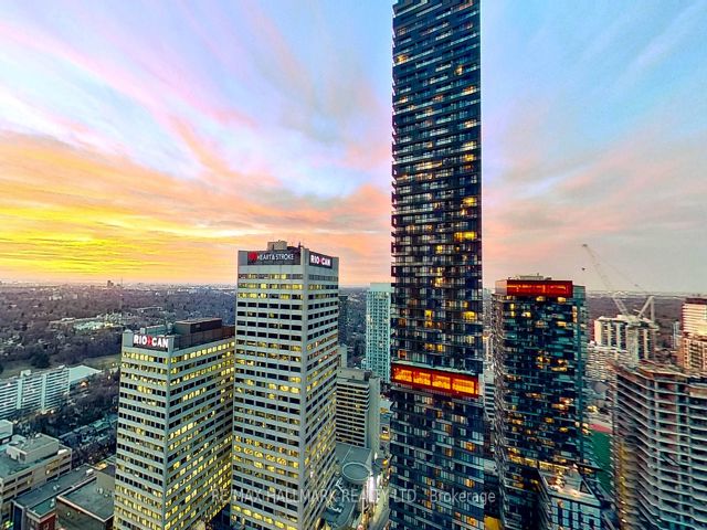 3601 - 2221 Yonge St