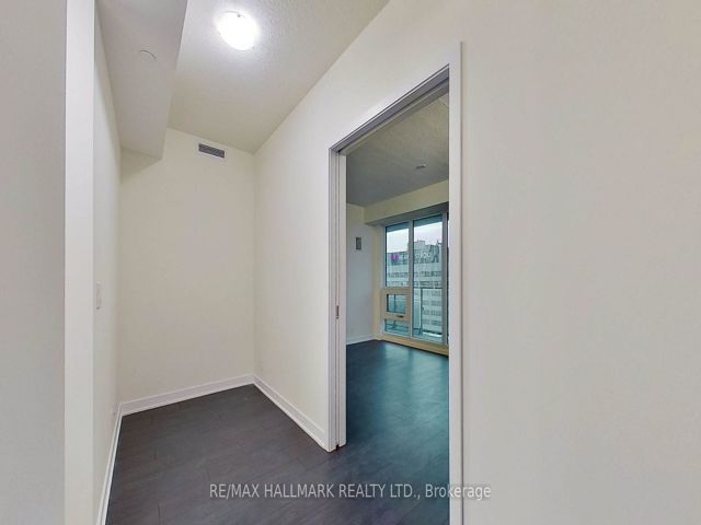 3601 - 2221 Yonge St