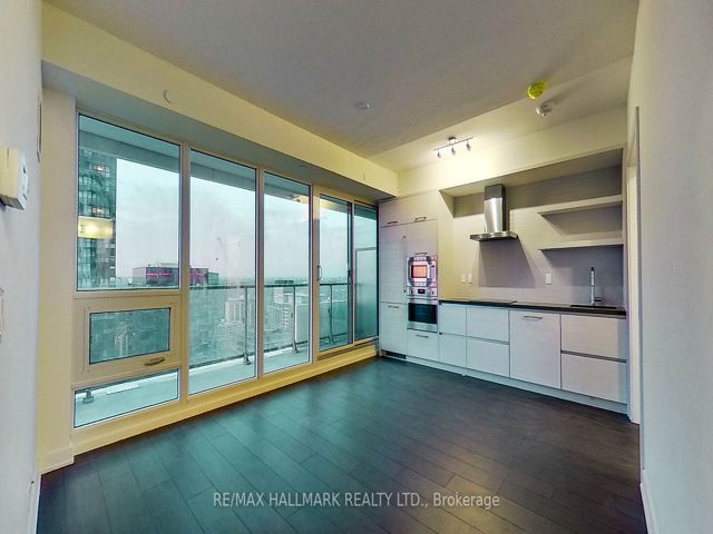 3601 - 2221 Yonge St