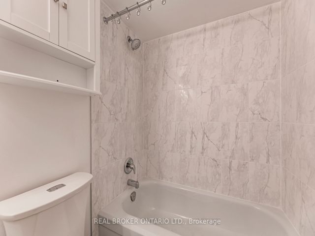 1008 - 120 Saint Patrick St