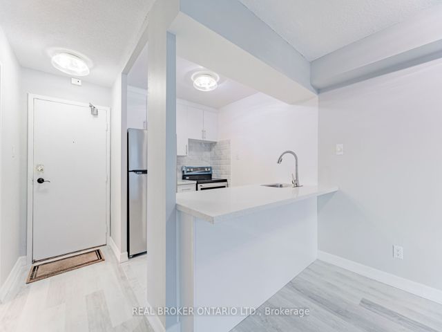 1008 - 120 Saint Patrick St