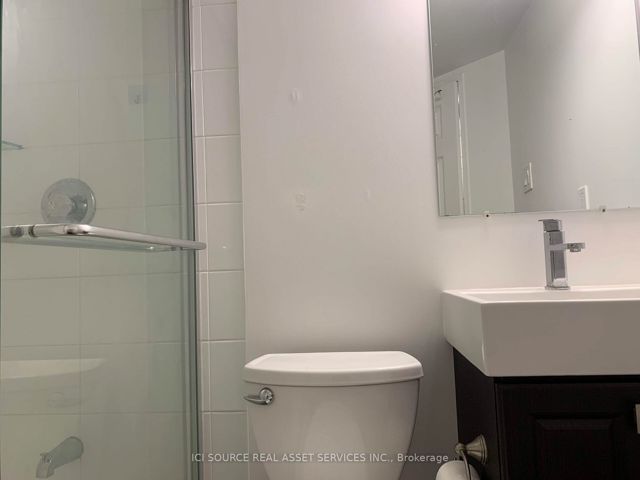706 - 55 Centre Ave