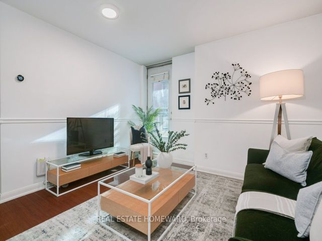 211 - 205 Frederick St