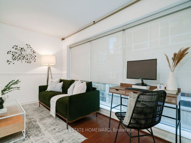 211 - 205 Frederick St