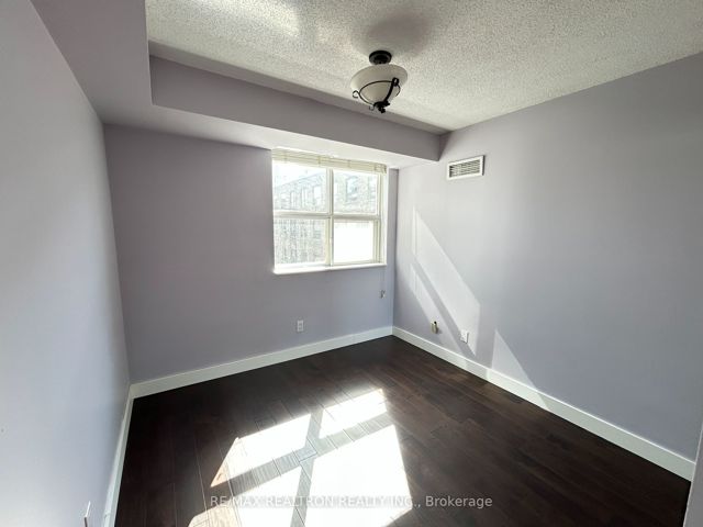 508 - 323 Richmond St E