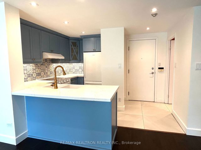 508 - 323 Richmond St E