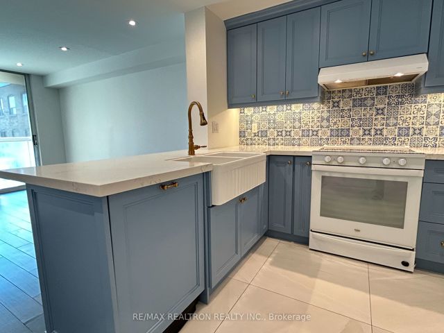 508 - 323 Richmond St E