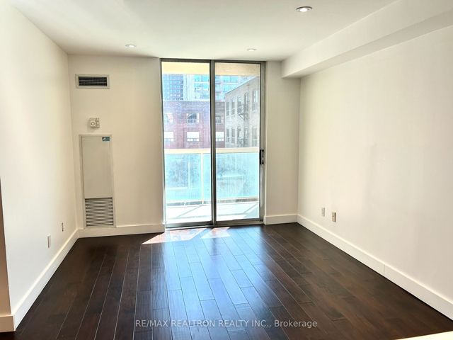 508 - 323 Richmond St E