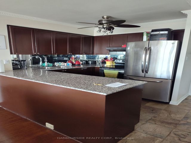 608 - 228 Queens Quay W
