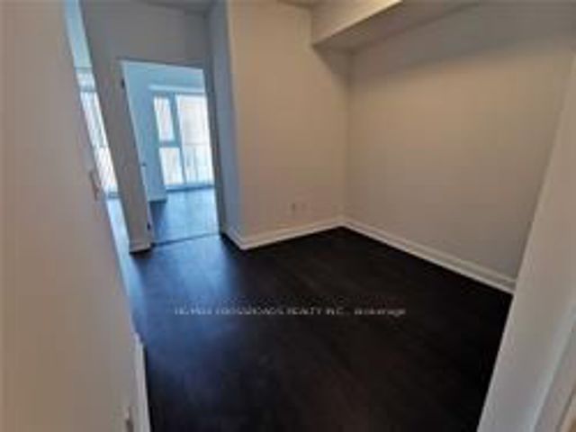 1205 - 50 Wellesley St E