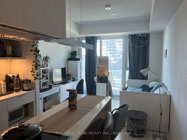 2609 - 15 Lower Jarvis St