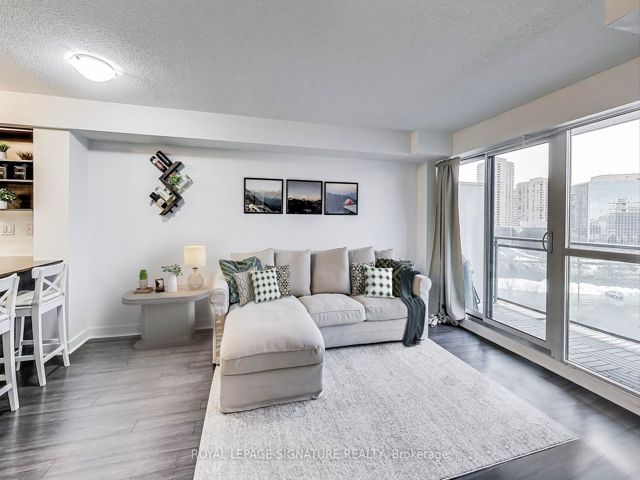 621 - 120 Dallimore Circ