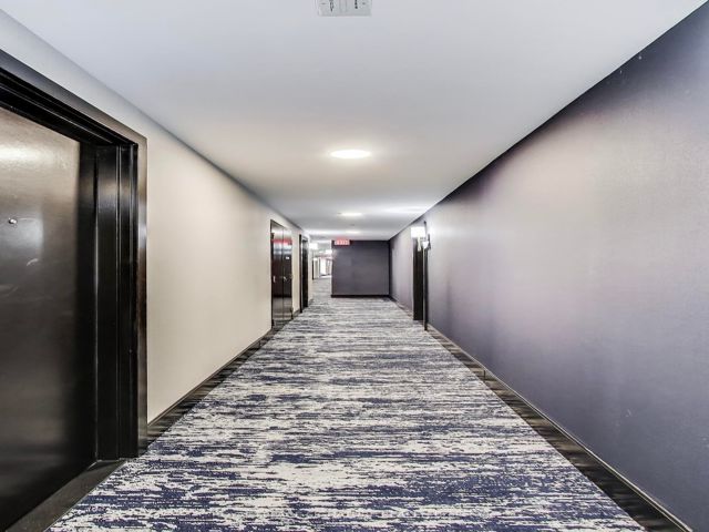 621 - 120 Dallimore Circ