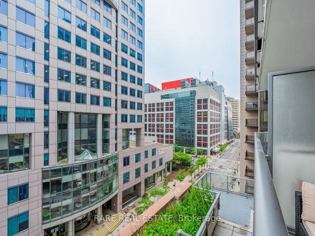 704 - 8 Mercer St