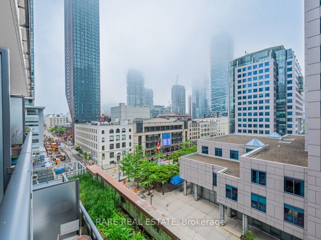 704 - 8 Mercer St