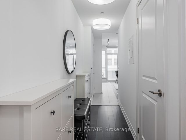 704 - 8 Mercer St