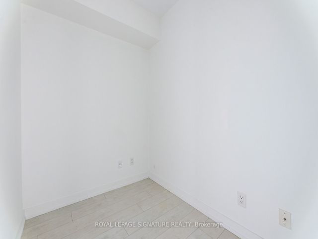 2815 - 19 Western Battery Rd