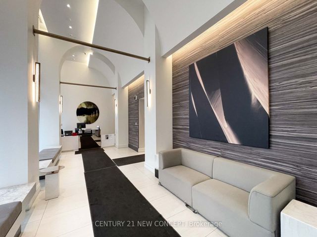 2003 - 39 Roehampton Ave