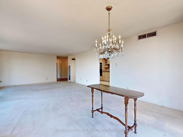 403 - 131 Torresdale Ave
