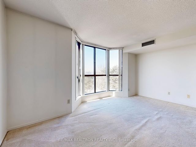 403 - 131 Torresdale Ave