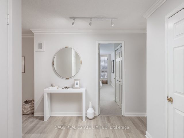 504 - 2900 Yonge St