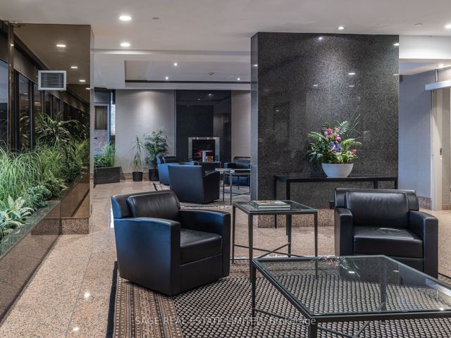 504 - 2900 Yonge St